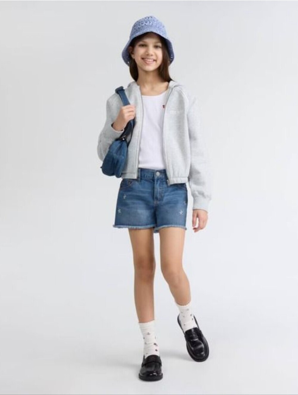 Levi’s Girls' Mid-Rise Embroidered Cutoff Jean Shorts, 14 - Medium Wash